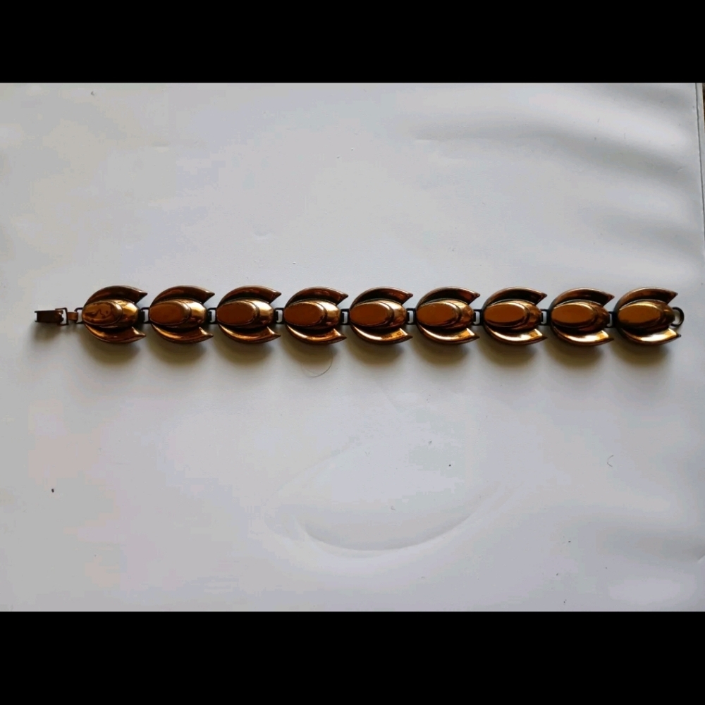 Woman's and Unisex Matisse Renoir Modernist Bracelet Copper Tulip Design 7in